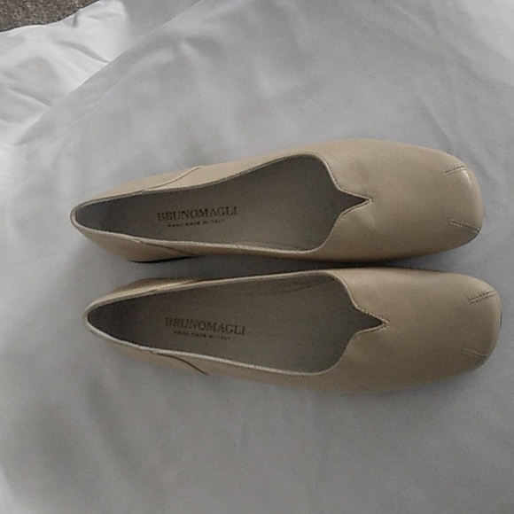 BRUNOMAGLI leather flats never worn 7A - Picture 1 of 1
